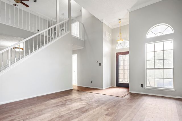 5112 Oak Gate Court, Arlington, TX 76016