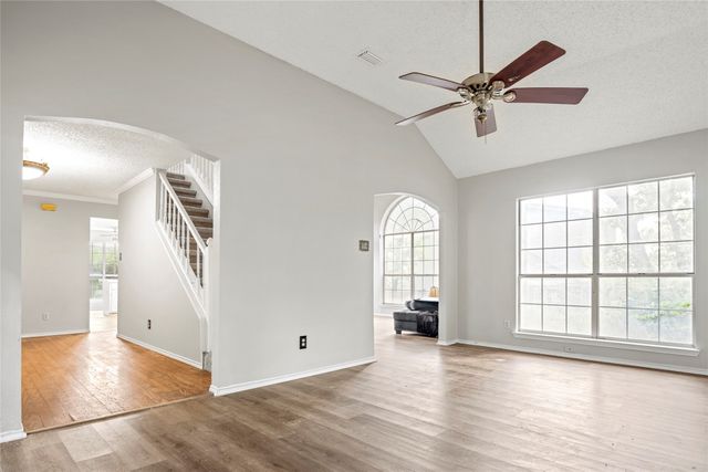 5112 Oak Gate Court, Arlington, TX 76016