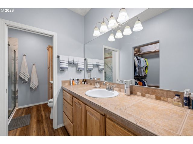 33265 Se COLORADO Rd, Sandy, OR 97055
