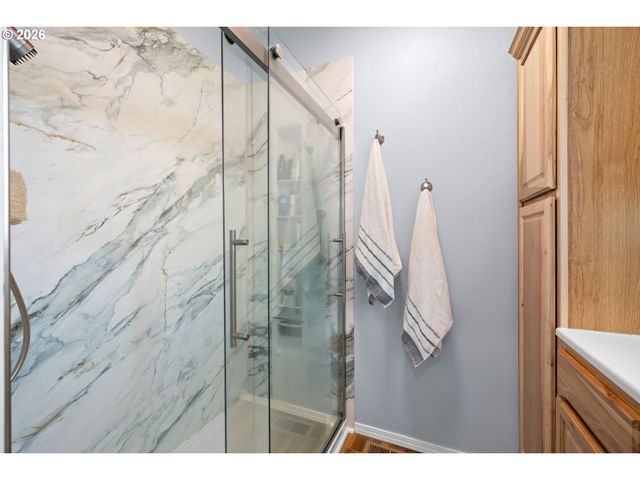 33265 Se COLORADO Rd, Sandy, OR 97055