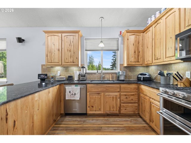 33265 Se COLORADO Rd, Sandy, OR 97055
