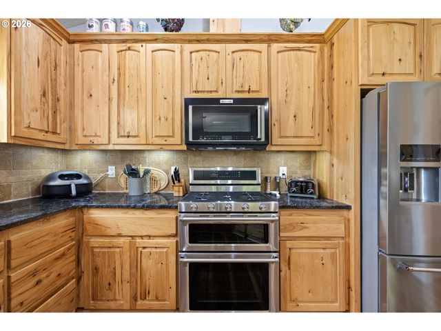 33265 Se COLORADO Rd, Sandy, OR 97055
