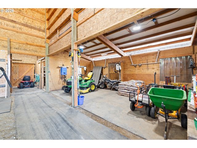 33265 Se COLORADO Rd, Sandy, OR 97055