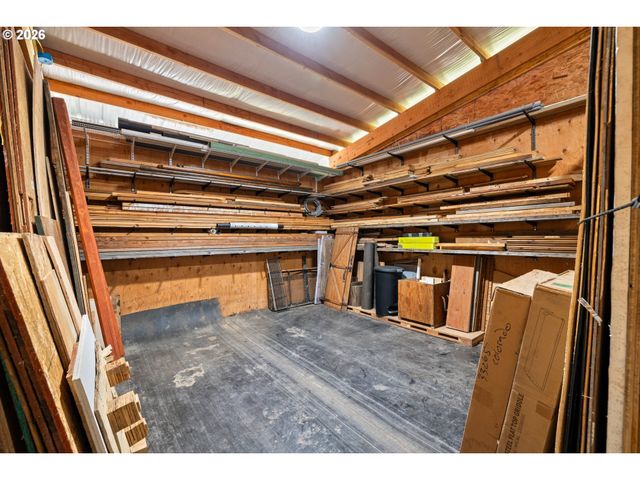 33265 Se COLORADO Rd, Sandy, OR 97055