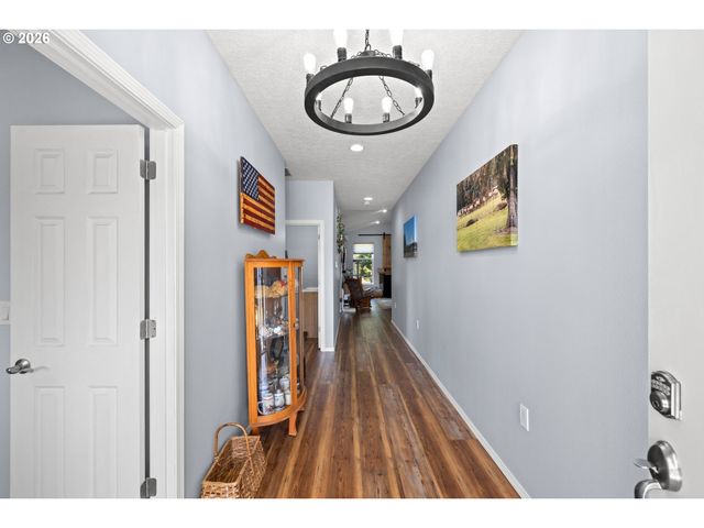 33265 Se COLORADO Rd, Sandy, OR 97055