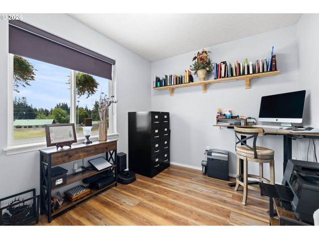 33265 Se COLORADO Rd, Sandy, OR 97055