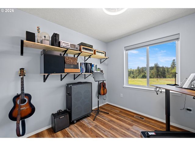 33265 Se COLORADO Rd, Sandy, OR 97055