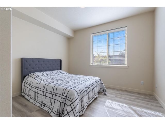 7902 Ne MIRIAM Way, Hillsboro, OR 97006