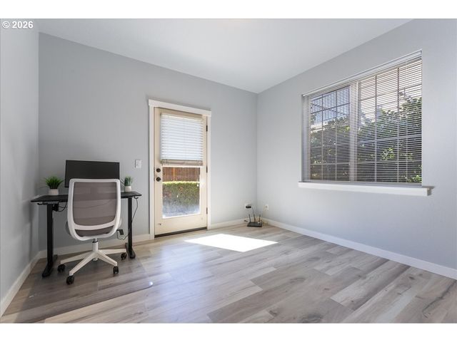 7902 Ne MIRIAM Way, Hillsboro, OR 97006