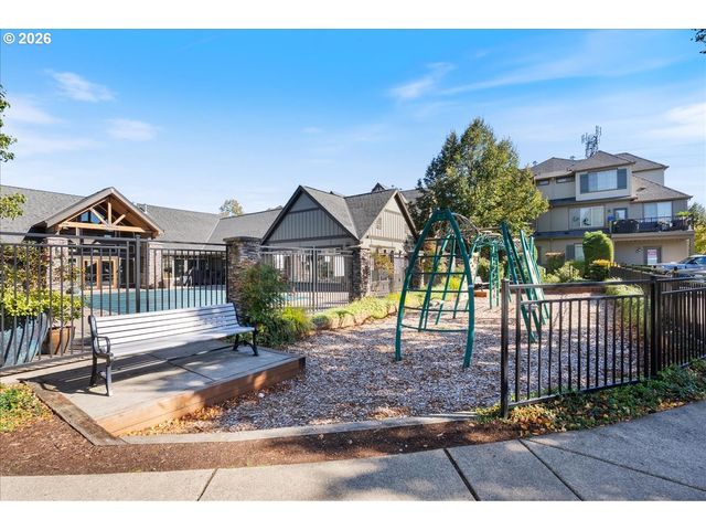7902 Ne MIRIAM Way, Hillsboro, OR 97006