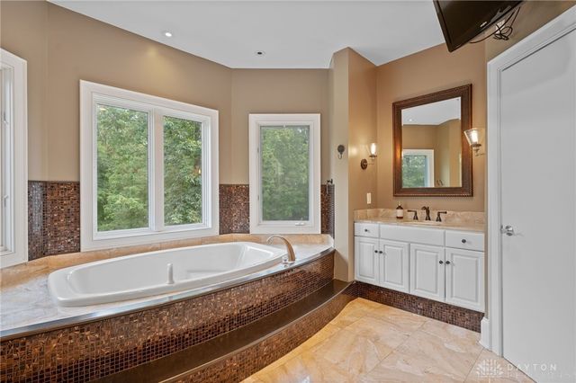 2772 Golden Fox Trail, Lebanon, OH 45036