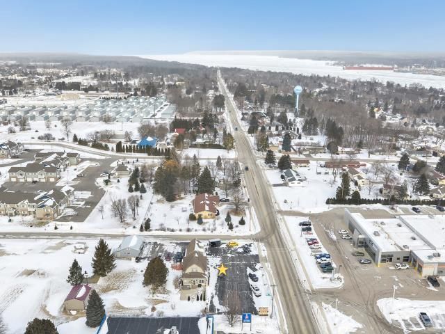 513 DULUTH AVENUE, Sturgeon Bay, WI 54235