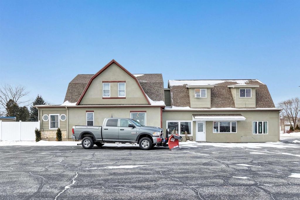 513 DULUTH AVENUE, Sturgeon Bay, WI 54235