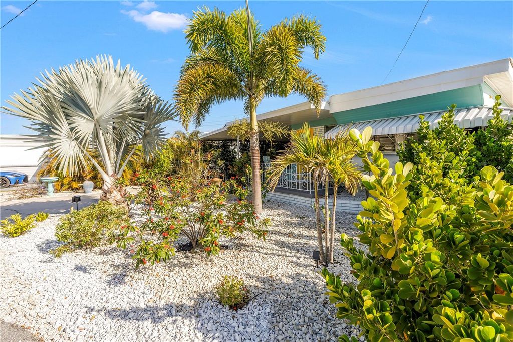 Image 2 of property listing at 1703 MINNESOTA AVENUE, Bradenton, FL 34207