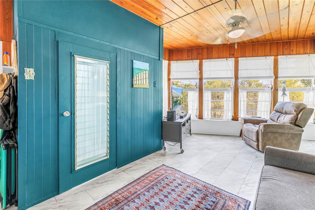 Image 23 of property listing at 1703 MINNESOTA AVENUE, Bradenton, FL 34207