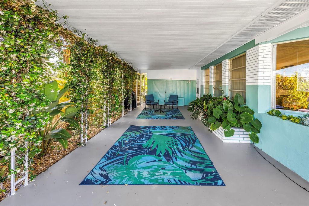 Image 5 of property listing at 1703 MINNESOTA AVENUE, Bradenton, FL 34207