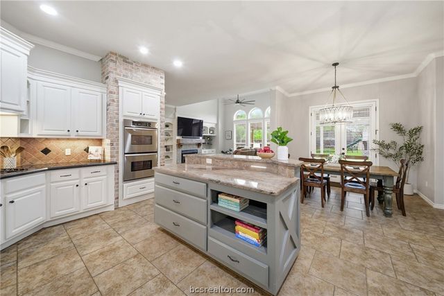1200 Royal Adelade Drive, College Station, TX 77845