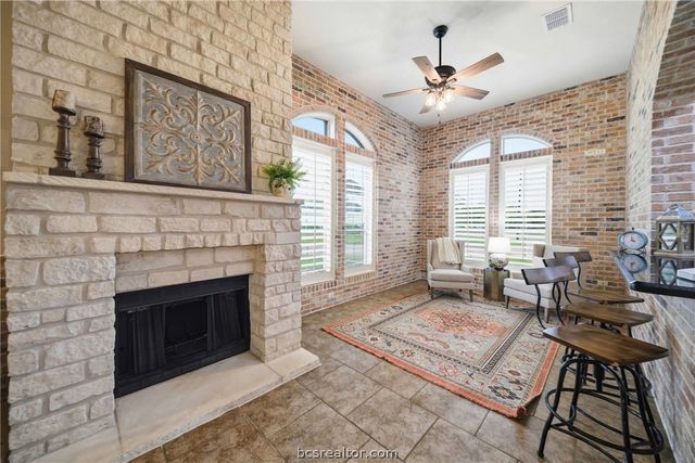 1200 Royal Adelade Drive, College Station, TX 77845