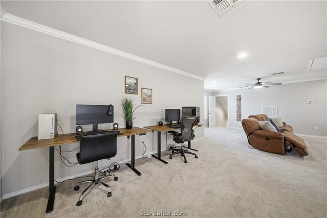 1200 Royal Adelade Drive, College Station, TX 77845