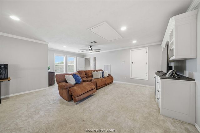 1200 Royal Adelade Drive, College Station, TX 77845