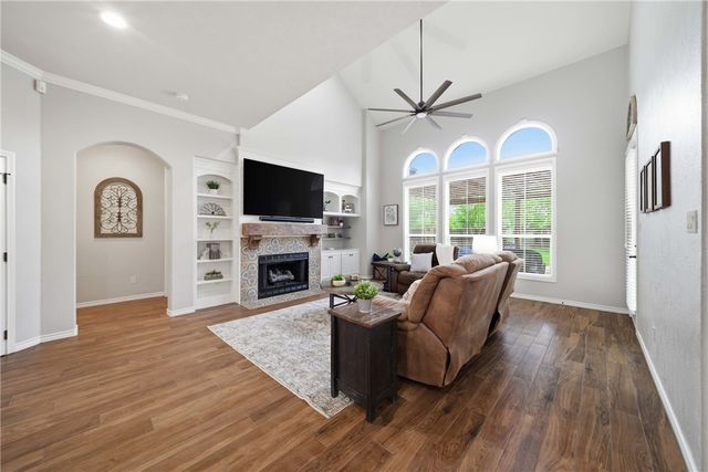 1200 Royal Adelade Drive, College Station, TX 77845