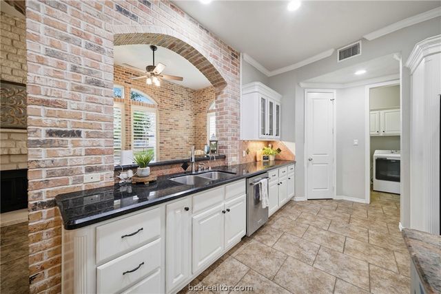 1200 Royal Adelade Drive, College Station, TX 77845