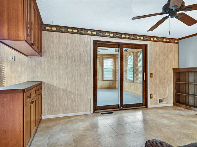 239 Southridge Drive, Greece, NY 14626
