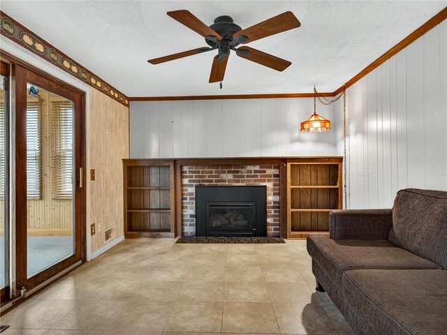239 Southridge Drive, Greece, NY 14626