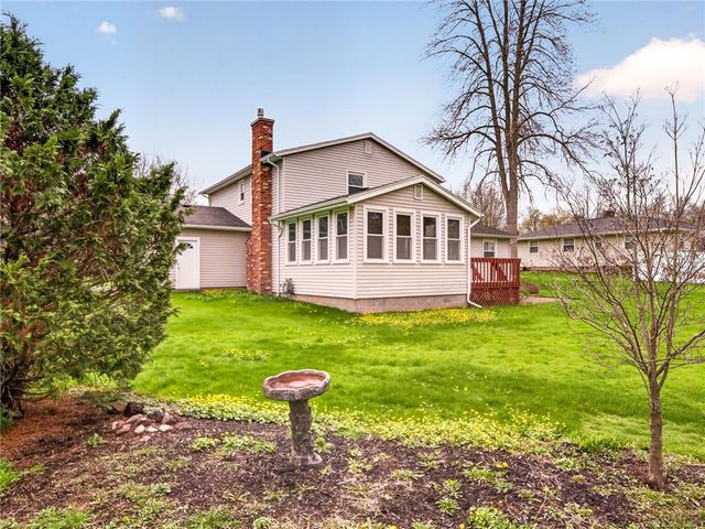 239 Southridge Drive, Greece, NY 14626