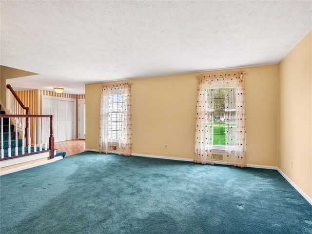 239 Southridge Drive, Greece, NY 14626