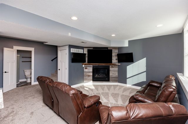 3579 NW 164th Street, Clive, IA 50325