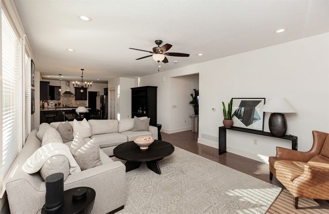 3579 NW 164th Street, Clive, IA 50325