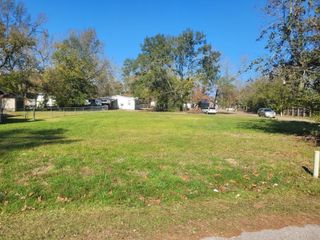 601 Earnest Carrington Sr Avenue, Cleveland, TX 77327