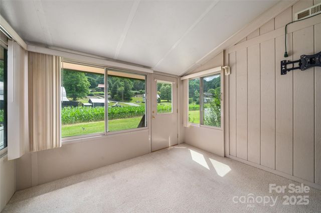 94 Market Street, Maggie Valley, NC 28751
