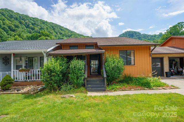 94 Market Street, Maggie Valley, NC 28751