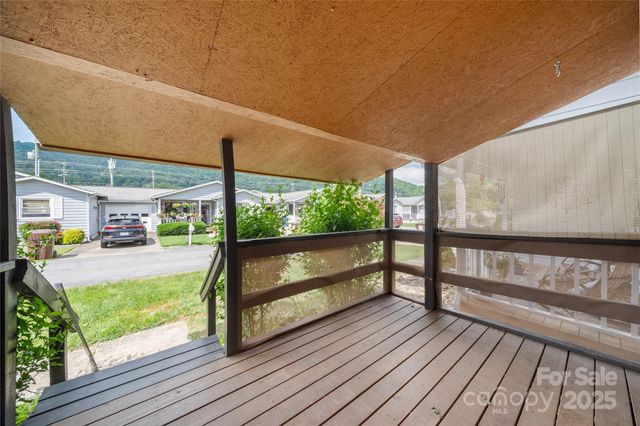 94 Market Street, Maggie Valley, NC 28751