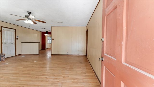 187 Watson Lake Road, Huntsville, TX 77340