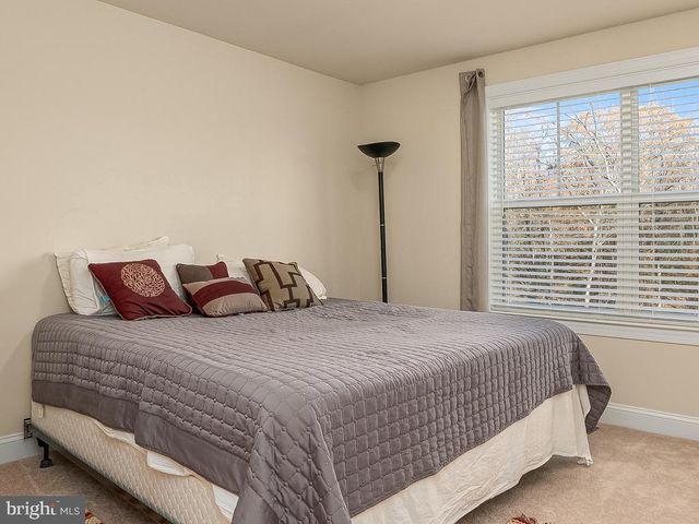 5 RECTORY DR, Stafford, VA 22554