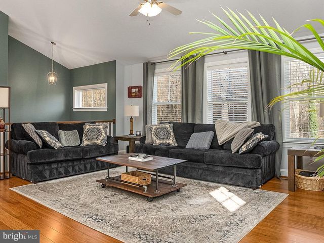 5 RECTORY DR, Stafford, VA 22554