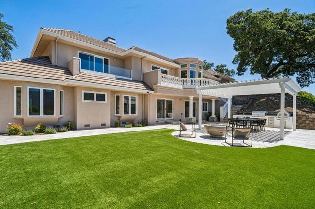 21668 Toll Gate Road, Saratoga, CA 95070
