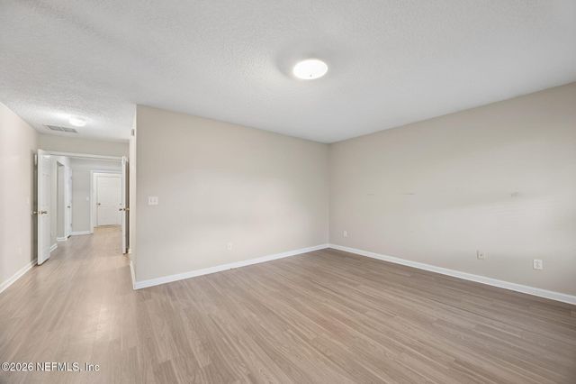 8531 LONGFORD Drive, Jacksonville, FL 32244