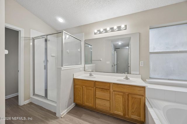8531 LONGFORD Drive, Jacksonville, FL 32244