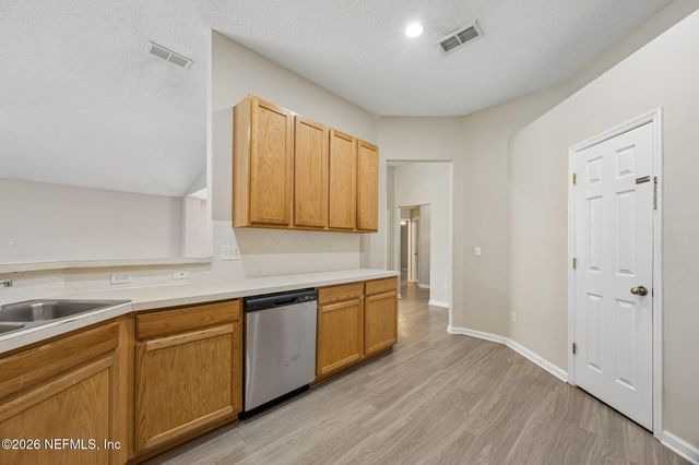 8531 LONGFORD Drive, Jacksonville, FL 32244
