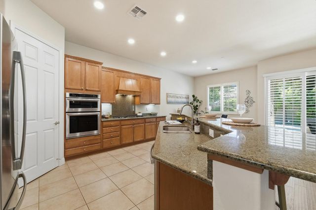 2159 Knollwood Ct, Manteca, CA 95336