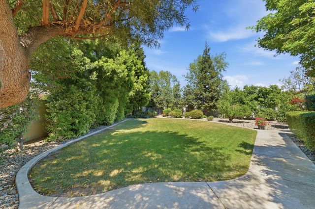 2159 Knollwood Ct, Manteca, CA 95336