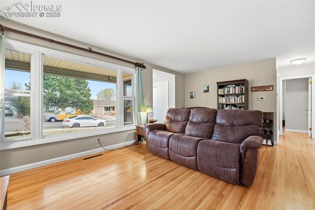 3712 Sheffield Lane, Colorado Springs, CO 80907