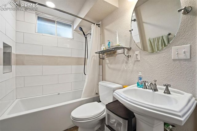 3712 Sheffield Lane, Colorado Springs, CO 80907