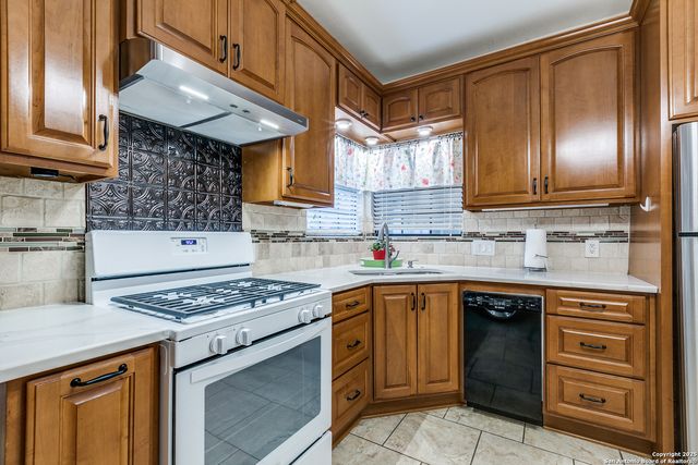 457 N Park Blvd, San Antonio, TX 78204