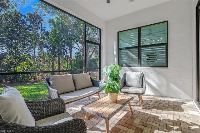 9264 Glenforest DR, Naples, FL 34120