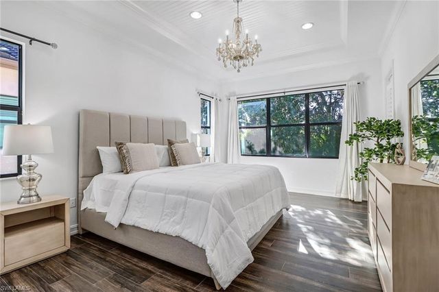 9264 Glenforest DR, Naples, FL 34120